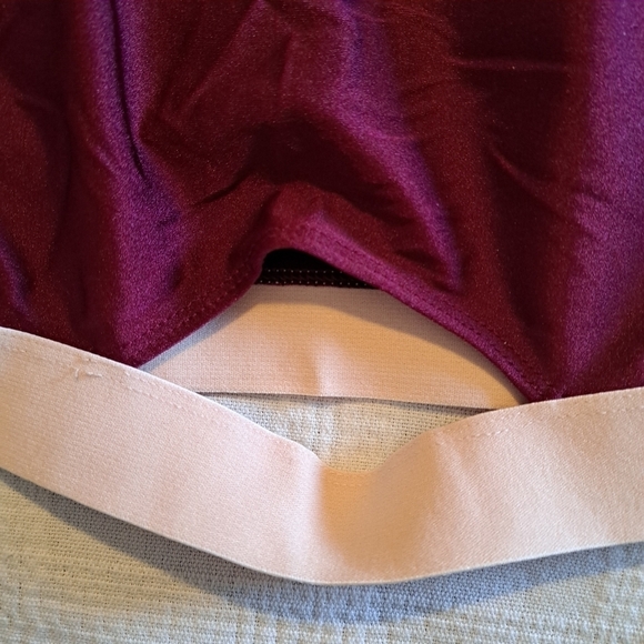 Fabletics women's sports bra maroon size XS - Picture 6 of 7